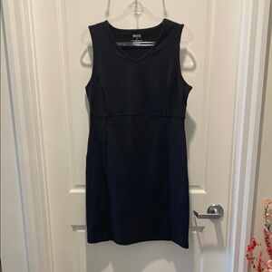 Duluth Trading Co Black Sheath Mini Dress Crew Neck Sleeveless